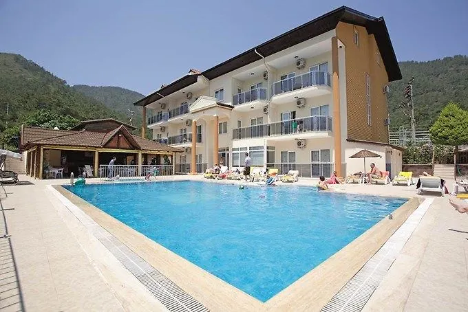 Hotel Club Tokmak 3*